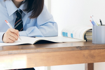 テキストを購入し、独学で学ぶ