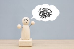 落ち込んでいる人のイメージ画像